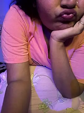 Snapshot of drakezone chatting on 01.15.26 drakezone online show from 01.15.26