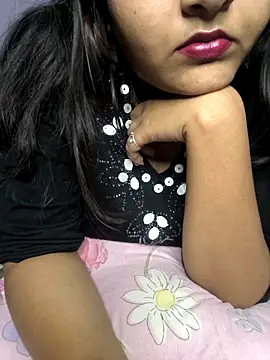 Snapshot of drakezone chatting on 02.03.26 drakezone online show from 02.03.26