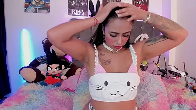 lunabritton1 online show from 12.19.25