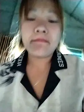 Snapshot of m-mbae chatting on 11.28.25 m-mbae online show from 11.28.25