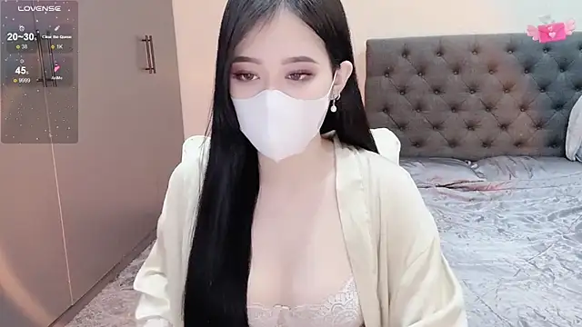 Snapshot of Lucii_baby chatting on 01.13.26 Lucii baby online show from 01.13.26