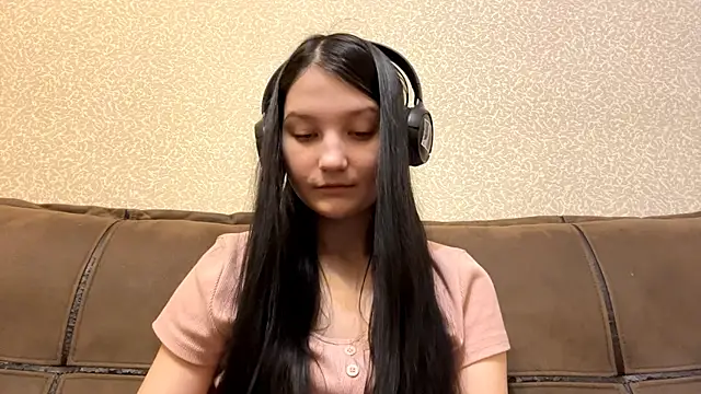 Snapshot of AurorAurora chatting on 01.16.26 AurorAurora online show from 01.16.26