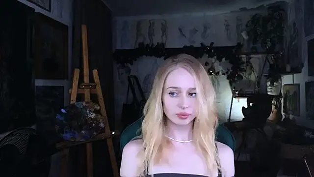 Snapshot of CarolineDjein chatting on 12.15.25 CarolineDjein online show from 12.15.25