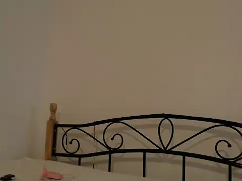 Snapshot of MissyDior8 chatting on 11.28.25 MissyDior8 online show from 11.28.25