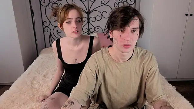 Snapshot of Danny_loves_Mary chatting on 11.22.25 Danny loves Mary online show from 11.22.25