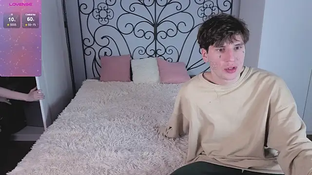 Snapshot of Danny_loves_Mary chatting on 12.20.25 Danny loves Mary online show from 12.20.25