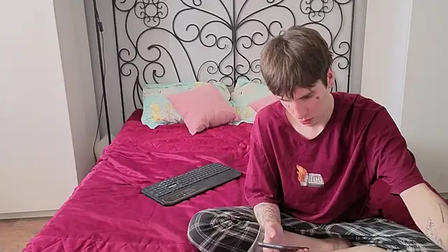 Danny loves Mary online show from 04.30.26