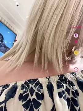 HOTLadyluna online show from 04.25.26