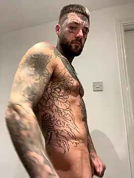 Snapshot of magicmichaell chatting on 11.12.25 magicmichaell online show from 11.12.25