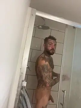 Snapshot of magicmichaell chatting on 11.18.25 magicmichaell online show from 11.18.25