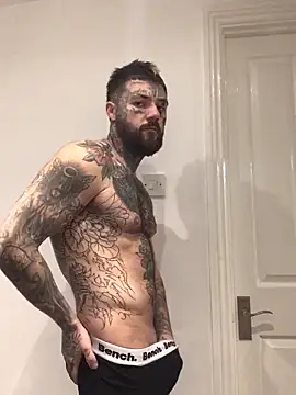 Snapshot of magicmichaell chatting on 11.28.25 magicmichaell online show from 11.28.25