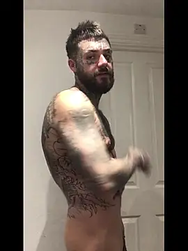 Snapshot of magicmichaell chatting on 12.01.25 magicmichaell online show from 12.01.25