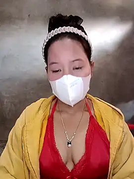 Snapshot of -Huong-99 chatting on 11.30.25 -Huong-99 online show from 11.30.25