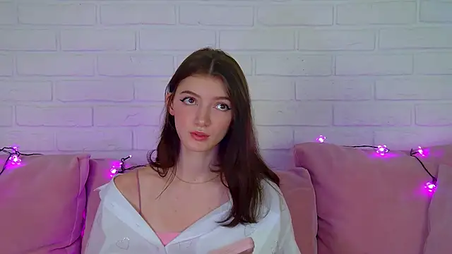 Snapshot of SophiaProve chatting on 01.19.26 SophiaProve online show from 01.19.26