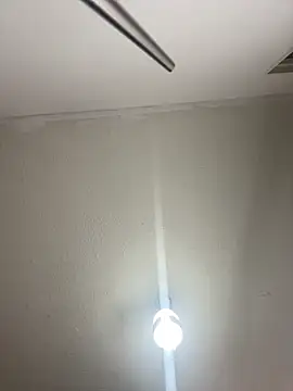 Snapshot of Amira_Malia chatting on 12.13.25 Amira Malia online show from 12.13.25