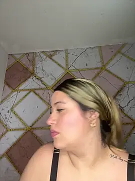 Amira Malia online show from 05.02.26