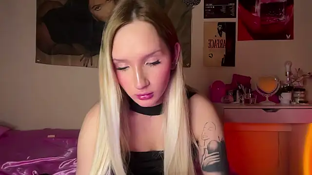 Snapshot of Emily_Di1 chatting on 01.13.26 Emily Di1 online show from 01.13.26