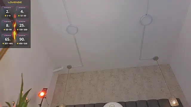 Tania Diaz  online show from 04.21.26
