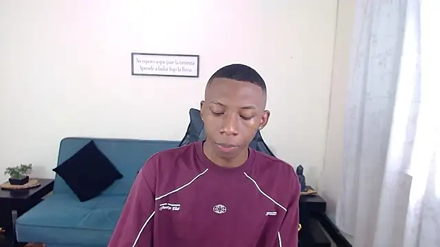 Snapshot of Miilo18 chatting on 12.17.25 Miilo18 online show from 12.17.25