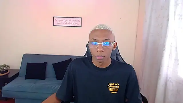 Snapshot of Miilo18 chatting on 01.05.26 Miilo18 online show from 01.05.26