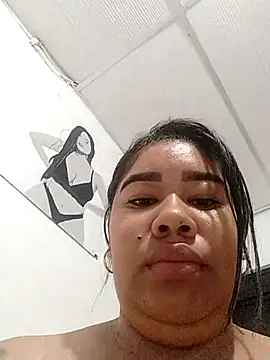 Snapshot of Sarahy- chatting on 12.03.25 Sarahy- online show from 12.03.25