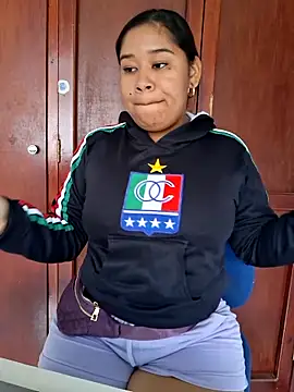 Snapshot of Sarahy- chatting on 01.05.26 Sarahy- online show from 01.05.26