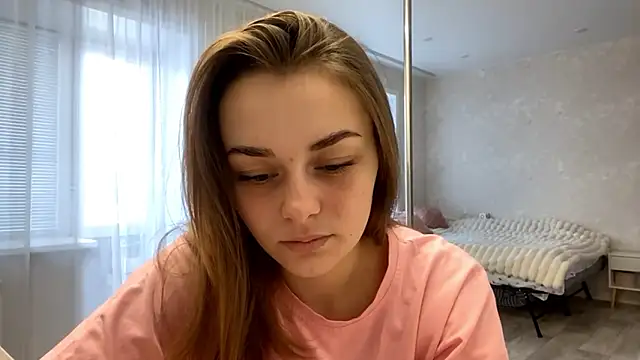Snapshot of GeralynChiszar chatting on 03.04.26 GeralynChiszar online show from 03.04.26