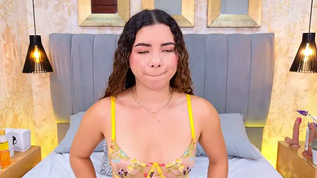 Snapshot of Anastasia_gb chatting on 12.18.25 Anastasia gb online show from 12.18.25