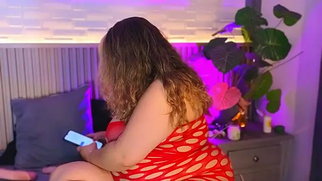 Snapshot of Amber_bunnyx01 chatting on 12.23.25 Amber bunnyx01 online show from 12.23.25