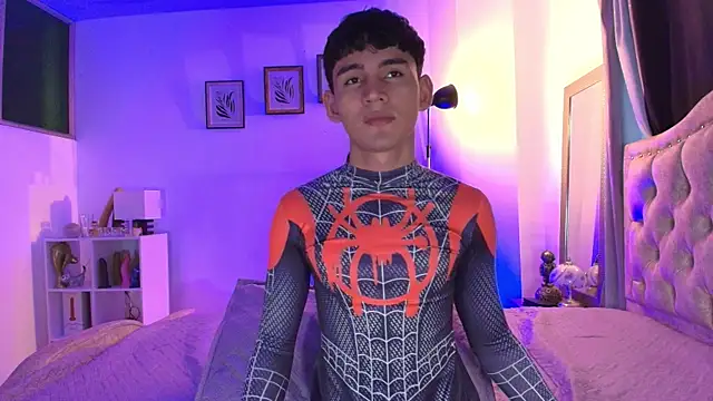 Snapshot of estebanperez_26 chatting on 11.15.25 estebanperez 26 online show from 11.15.25