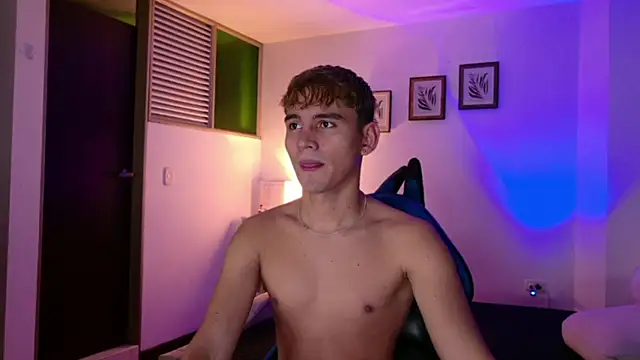 Snapshot of estebanperez_26 chatting on 02.23.26 estebanperez 26 online show from 02.23.26