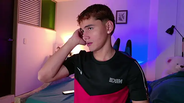 Snapshot of estebanperez_26 chatting on 03.20.26 estebanperez 26 online show from 03.20.26