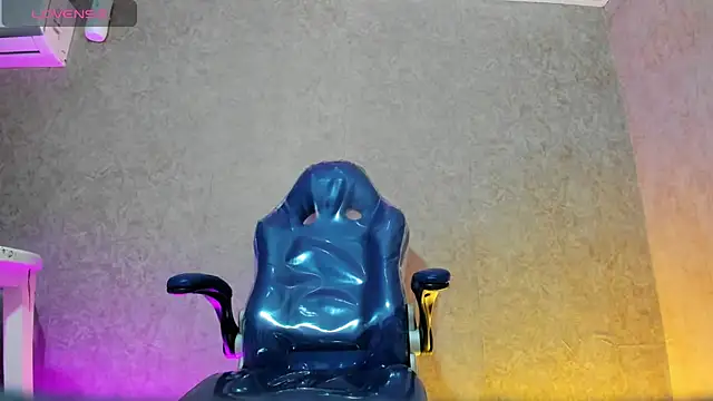 Snapshot of mike_aly chatting on 03.25.26 mike aly online show from 03.25.26