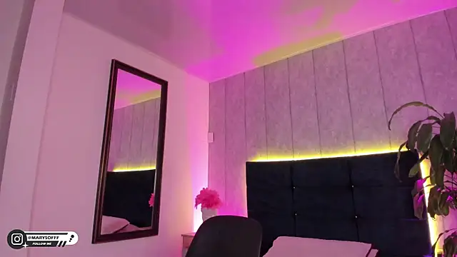 Snapshot of marysofff chatting on 01.10.26 marysofff online show from 01.10.26