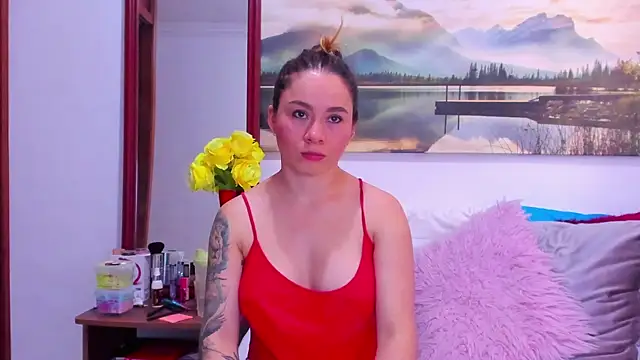 Aurora Real online show from 05.11.26