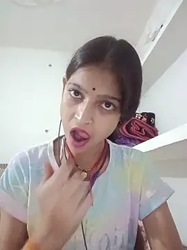 Mohnicute online show from 05.14.26