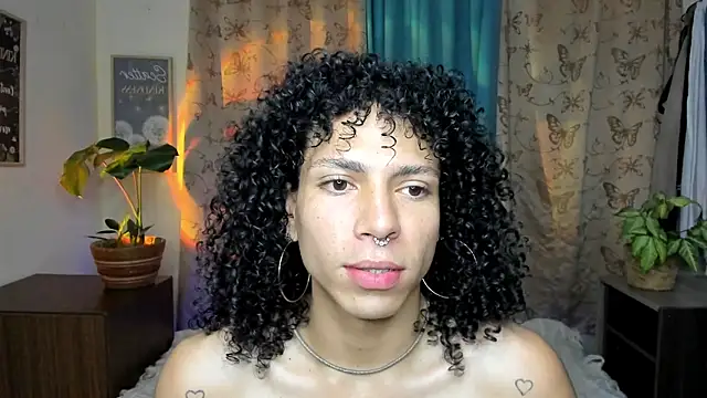 Snapshot of Angel_White25 chatting on 02.09.26 Angel White25 online show from 02.09.26