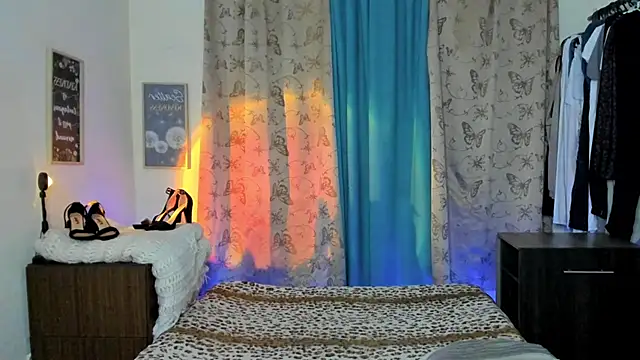 Snapshot of Angel_White25 chatting on 02.23.26 Angel White25 online show from 02.23.26