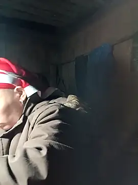 girl-hot2x online show from 02.20.26