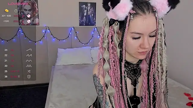 Snapshot of Lina_Moony chatting on 11.20.25 Lina Moony online show from 11.20.25