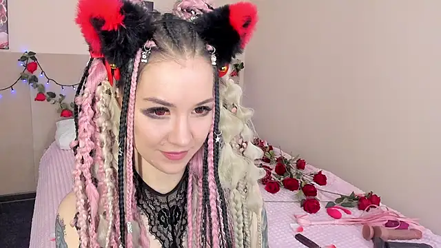 Snapshot of Lina_Moony chatting on 11.26.25 Lina Moony online show from 11.26.25