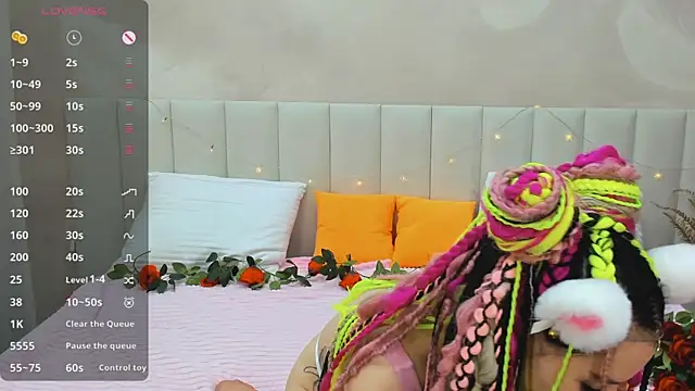 Snapshot of Lina_Moony chatting on 12.17.25 Lina Moony online show from 12.17.25