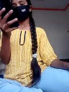 Snapshot of Riya_917 chatting on 11.25.25 Riya 917 online show from 11.25.25