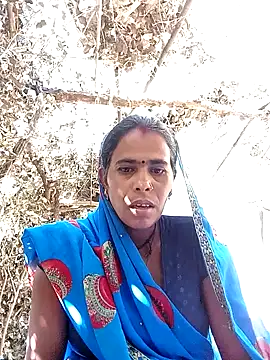 Snapshot of Neetujk chatting on 12.18.25 Neetujk online show from 12.18.25