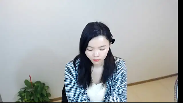 Snapshot of Shaurk chatting on 02.10.26 Shaurk online show from 02.10.26