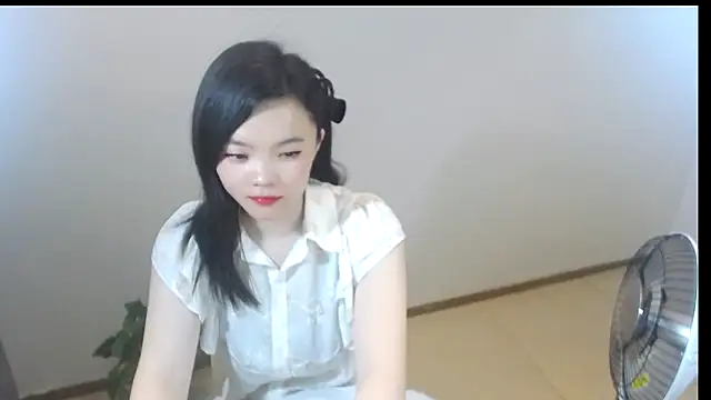 Snapshot of Shaurk chatting on 02.28.26 Shaurk online show from 02.28.26