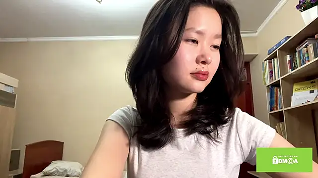 Snapshot of HuldaKye chatting on 01.13.26 HuldaKye online show from 01.13.26