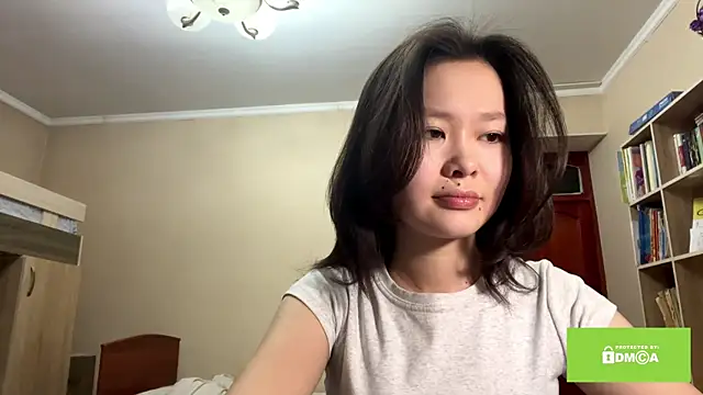 Snapshot of HuldaKye chatting on 01.14.26 HuldaKye online show from 01.14.26