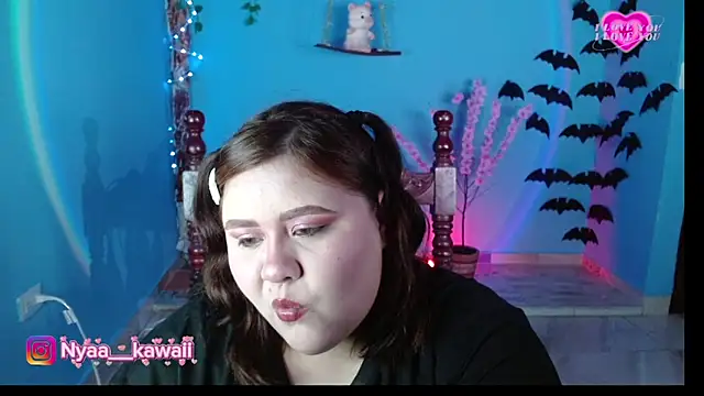 Snapshot of Nyaa_kawaii chatting on 11.23.25 Nyaa kawaii online show from 11.23.25