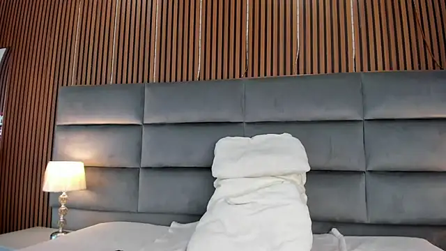 Lucy Vegas online show from 04.23.26